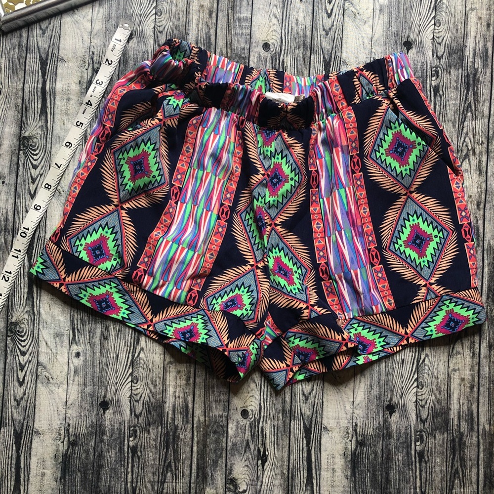 ⚡️Pink Rose Shorts - Picture 3 of 6